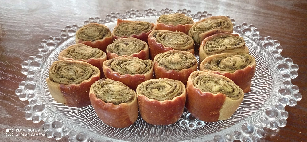 نان نازک پسته‌ای قزوین؛ یه تردی خوشمزه با داستان قدیمی